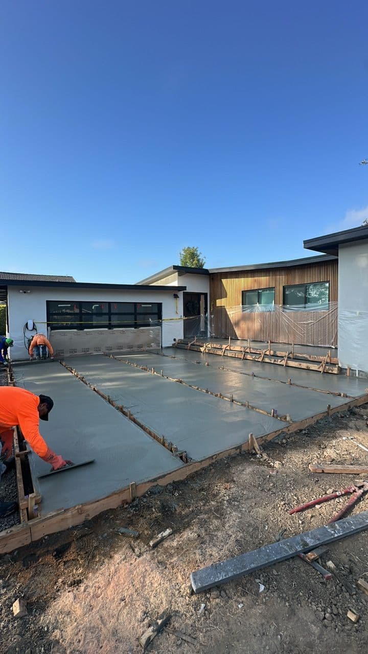 Gallery photos for Stunning Sunnyvale Concrete Driveway Completed: Image #1